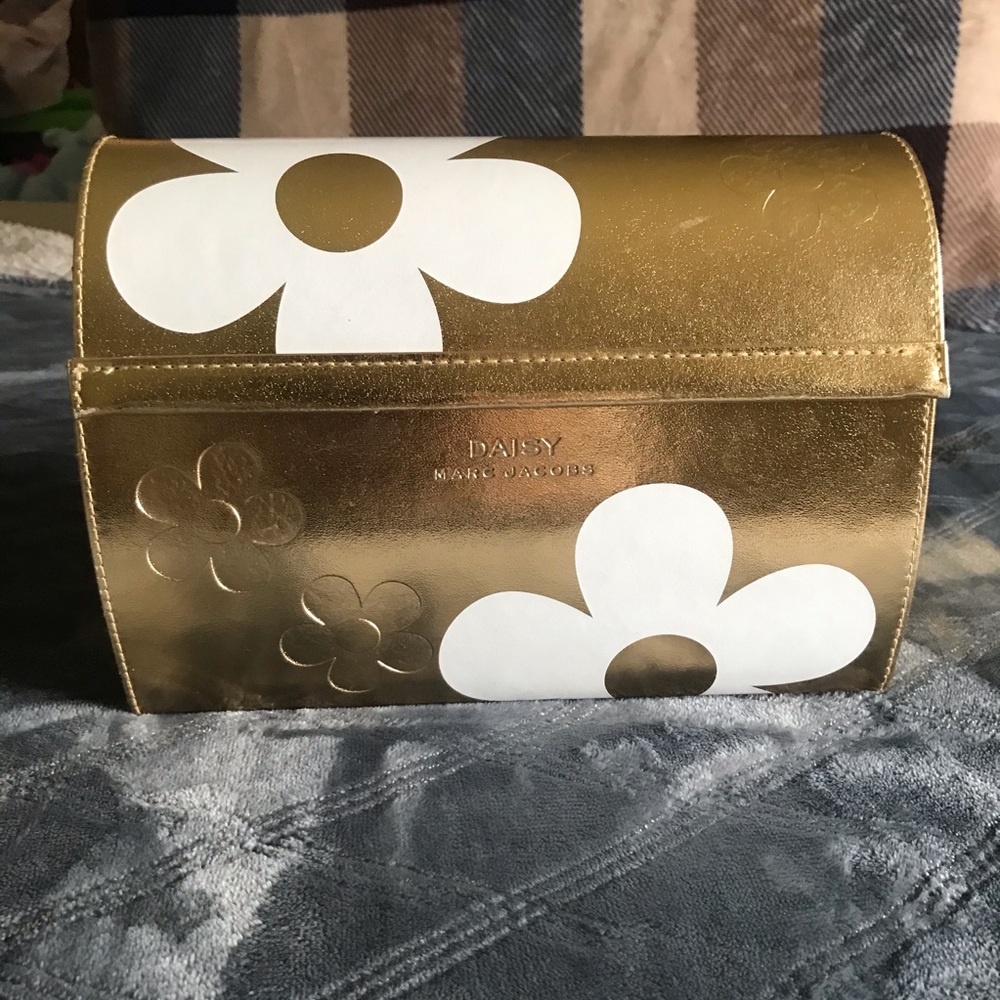 Marc jacobs Daisy gold Box.